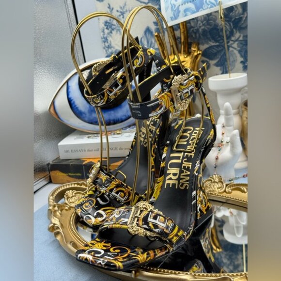 🆕 VERSACE JEANS COUTURE 🧿 NWOB Logo Couture Kirsten Heeled Sandals, Black Sz 7 - Picture 8 of 16